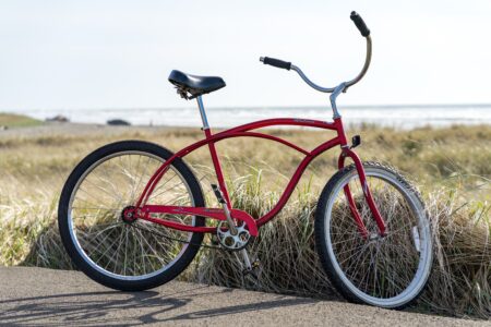 Nouvelle : Jaune ginkgo et vélo rouge